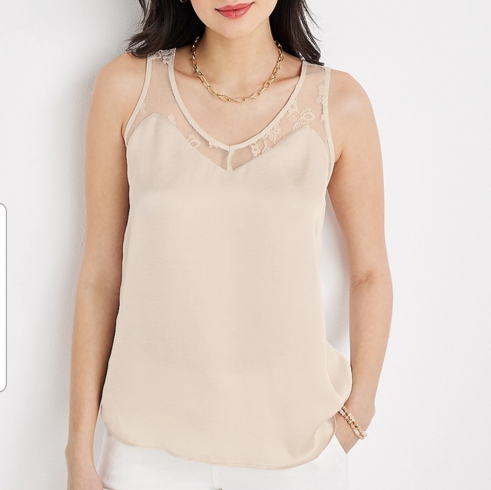 Large, cream/beige ,Lace Trim Top Maurice's NWT
